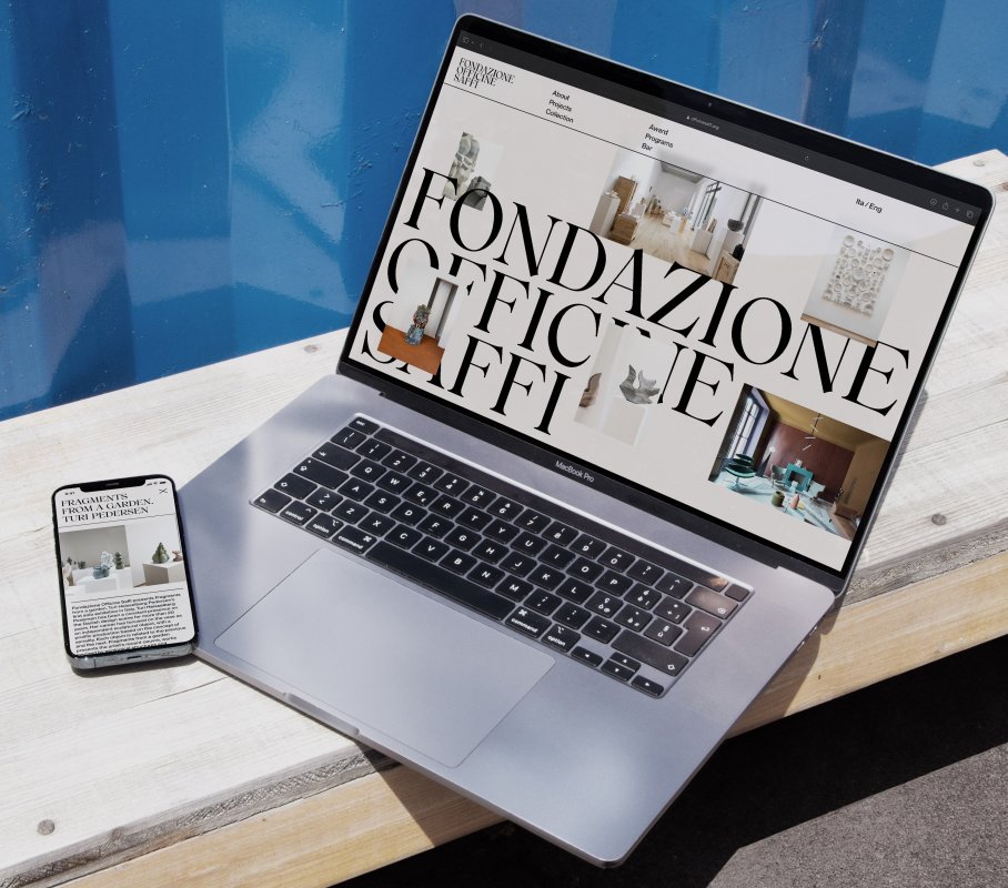 Fondazione_Officine_Saffi_MacbookIphone.jpg